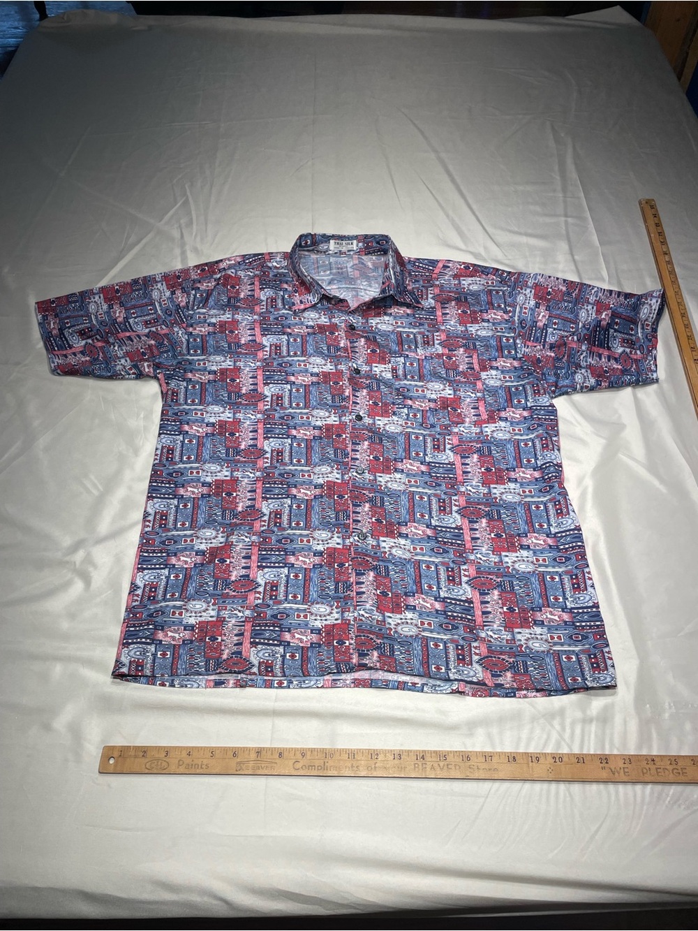 Men's Short-Sleeve Casual Camp Shirt - Thai Silk Red & Blue Pattern
